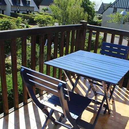 Cabourg, Appartement T2 Acces Direct Mer Extérieur photo
