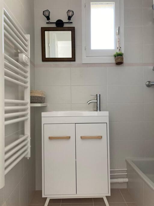 Cabourg, Appartement T2 Acces Direct Mer Extérieur photo
