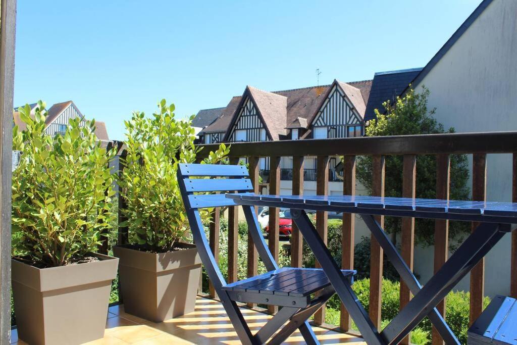 Cabourg, Appartement T2 Acces Direct Mer Extérieur photo